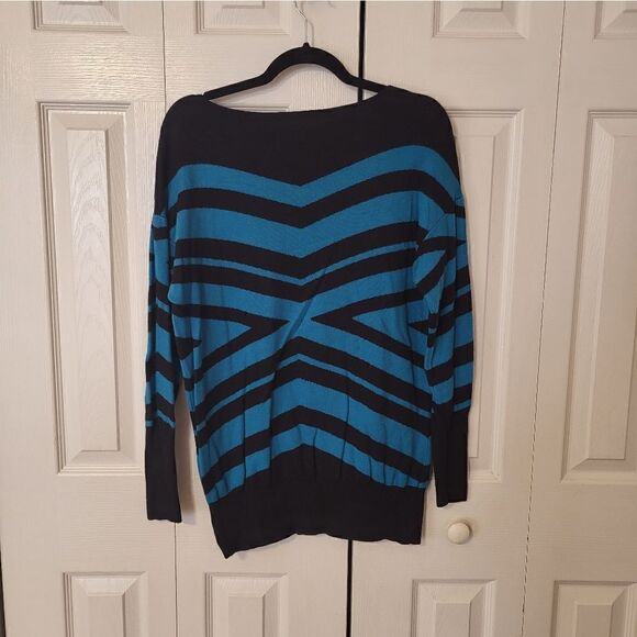 Daisy Fuentes blue/black striped long-sleeved sweater - Picture 5 of 5
